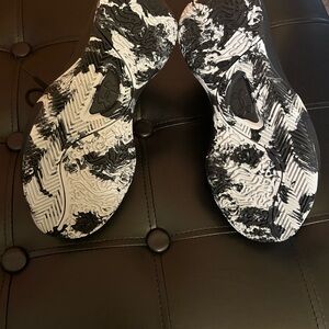 Black and White Patterned Sneakers Boys